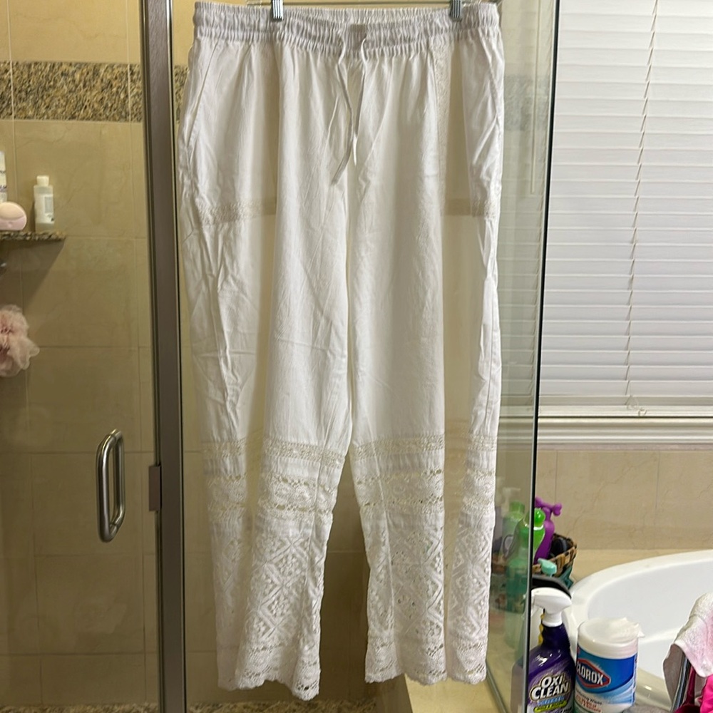 Gorgeous wide leg linen pants with lace detail.